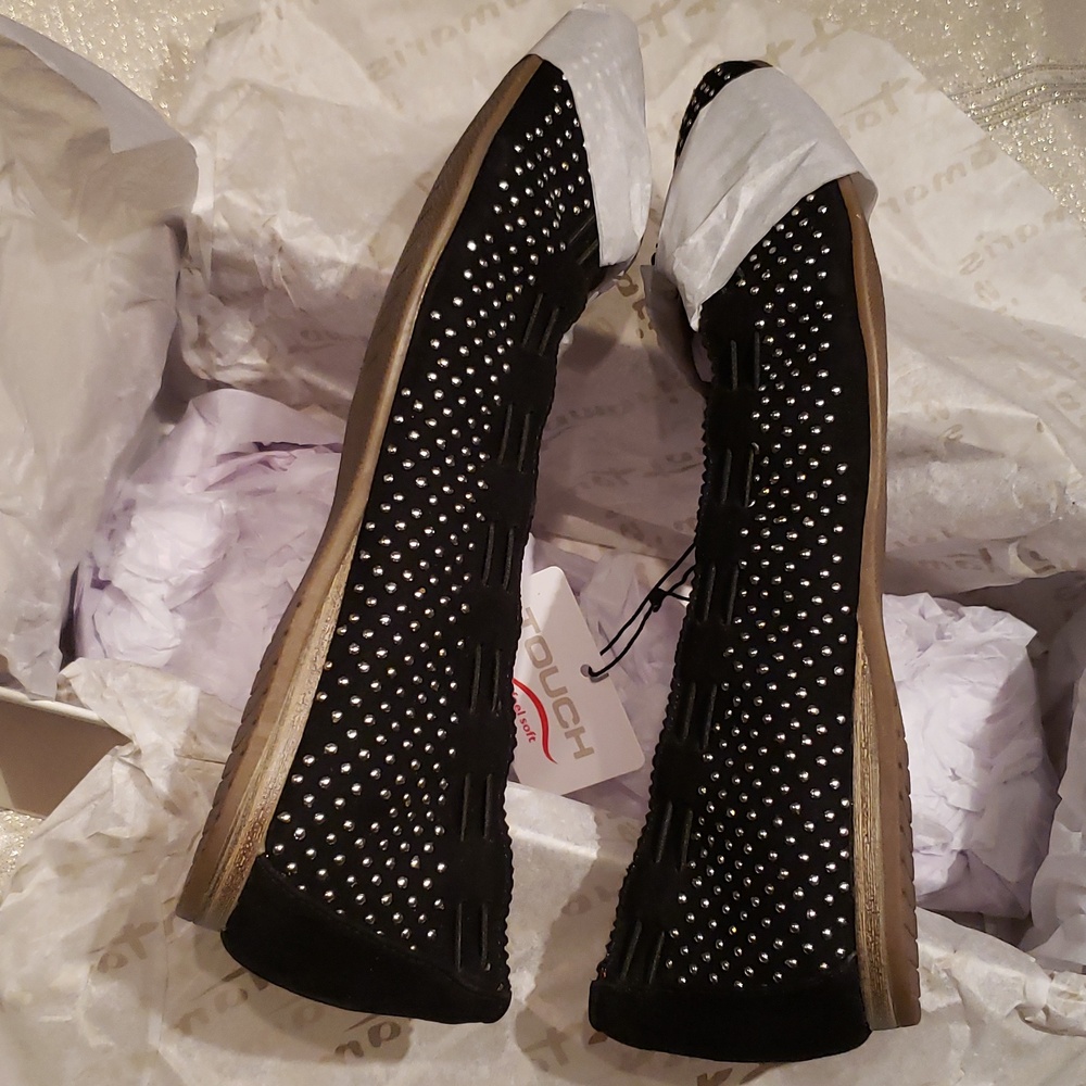 Tamaris NEW Ballerinas Flats Metallic Studs Shoe BLACK Suede Leather Womens 7.5 - Picture 15 of 17